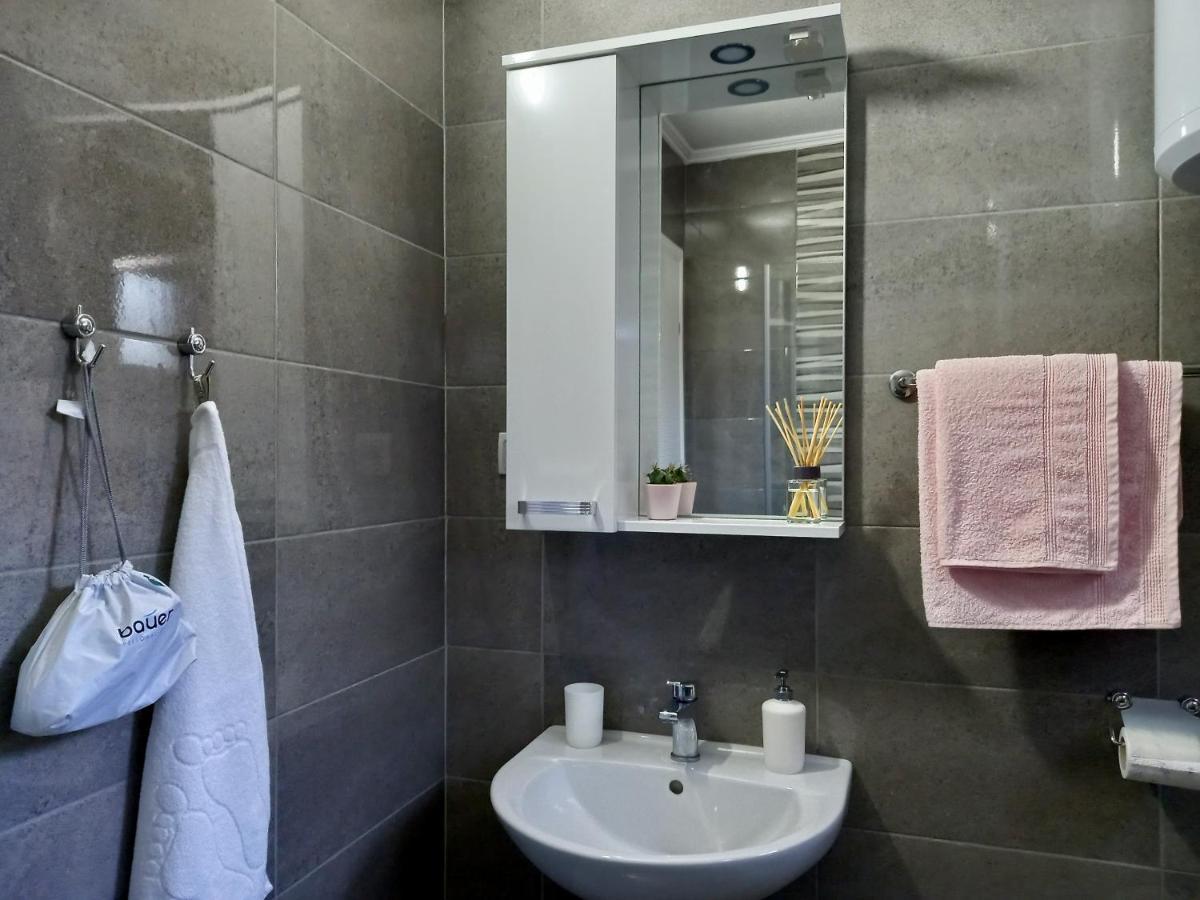 Apartmani Loric วิเชกราด ภายนอก รูปภาพ