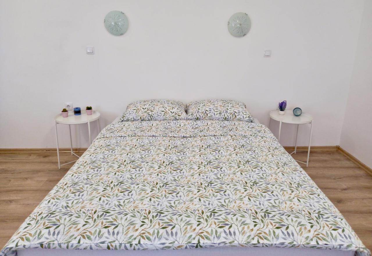 Apartmani Loric วิเชกราด ภายนอก รูปภาพ