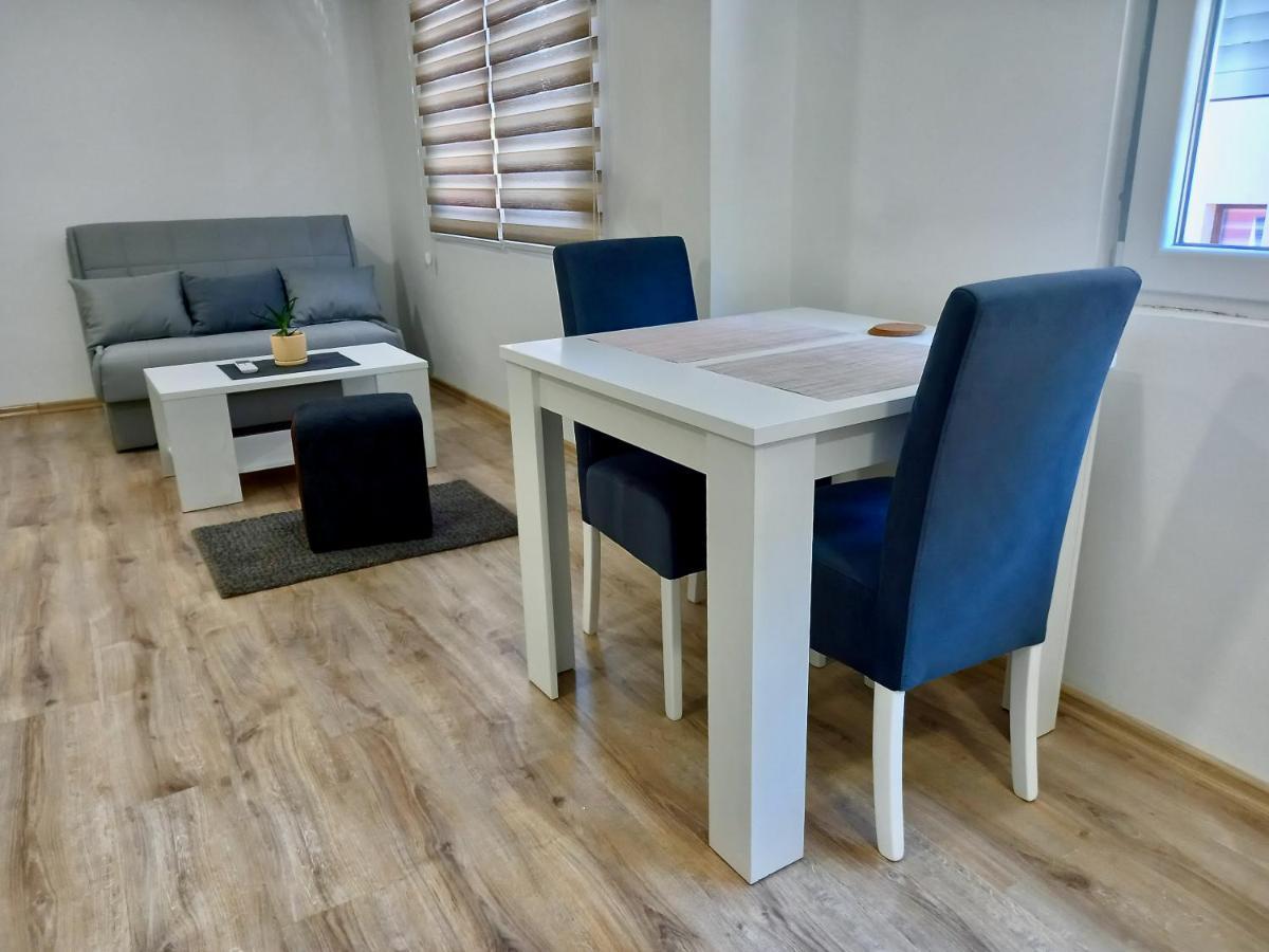 Apartmani Loric วิเชกราด ภายนอก รูปภาพ